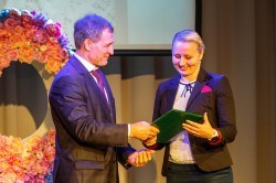 Екатеринбургский театр юного зрителя отмечает 90-летие Екатеринбургский театр юного зрителя отмечает 90-летие