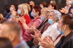 Екатеринбургский театр юного зрителя отмечает 90-летие Екатеринбургский театр юного зрителя отмечает 90-летие