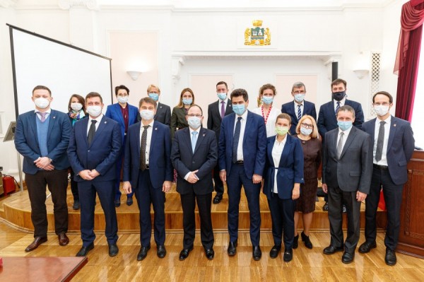 Укрепляя дружбу: в уральскую столицу прибыла делегация Швейцарии