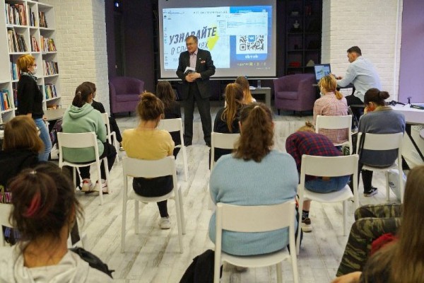 Екатеринбуржцы приняли активное участие в патриотической акции «День чтения»