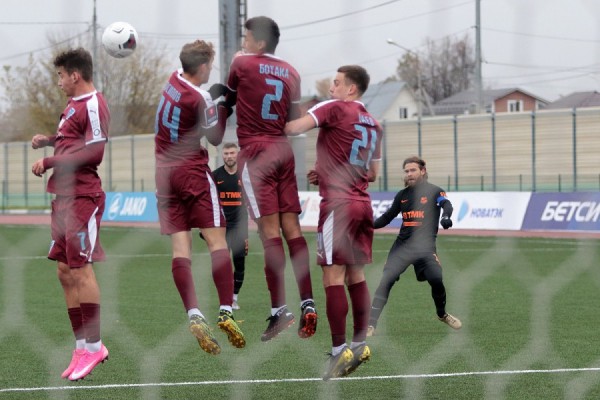 Футбол: хет-трик Эрика Бикфалви вывел &laquo;Урал&raquo; в 1/8 финала Кубка России