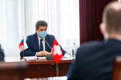 Укрепляя дружбу: в уральскую столицу прибыла делегация Швейцарии