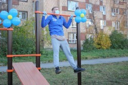 Власти Екатеринбурга открыли спортивные площадки на ВИЗе и Уралмаше