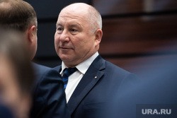 Губернатор Куйвашев отсрочил пенсию ближайшего соратника. Ему доверили особую миссию