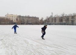 В Екатеринбурге открыт сезон массовых катаний на коньках В Екатеринбурге открыт сезон массовых катаний на коньках