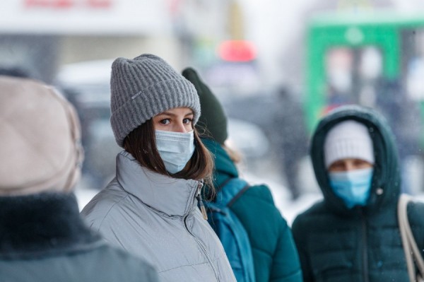 Александр Высокинский поручил усилить меры по информированию населения в период пандемии COVID-19