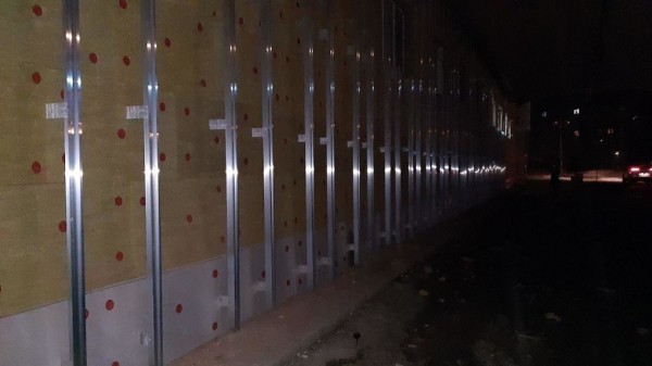 Манифест Покраса Лампаса на Уралмаше замуровали во время ремонта