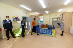 Городские власти подарили юным чкаловцам обновлённый детский сад