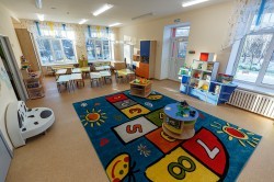 Городские власти подарили юным чкаловцам обновлённый детский сад