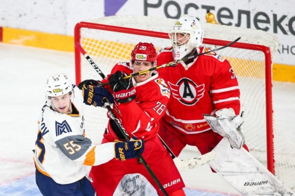 МХЛ: Наша молодежка проиграла “Стальным Лисам”