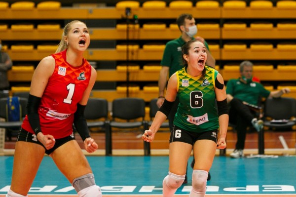 Волейбол: «Уралочка» переиграла красноярский «Енисей»