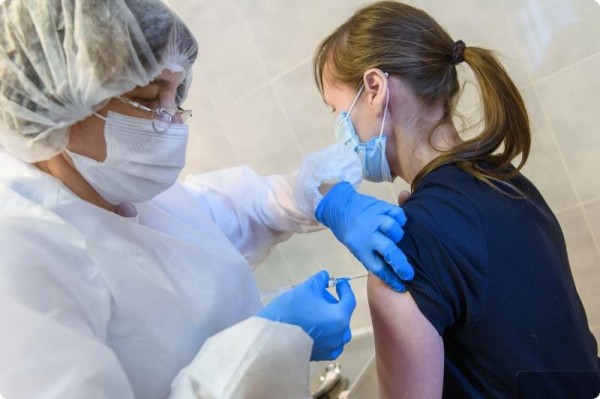 В Екатеринбурге стартовала вакцинация медработников от COVID-19 В Екатеринбурге стартовала вакцинация медработников от COVID-19