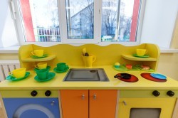 Городские власти подарили юным чкаловцам обновлённый детский сад