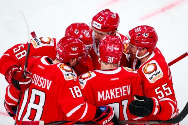 Хоккей: «Автомобилист» одержал победу над уфимским «Салаватом Юлаевым»