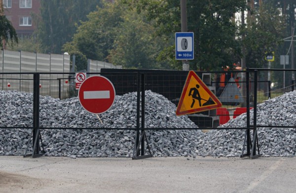 Строители закроют движение транспорта по переулку Верхнему