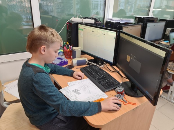 Екатеринбургские лицеисты стали победителями областного фестиваля KinderNovSkills Екатеринбургские лицеисты стали победителями областного фестиваля KinderNovSkills