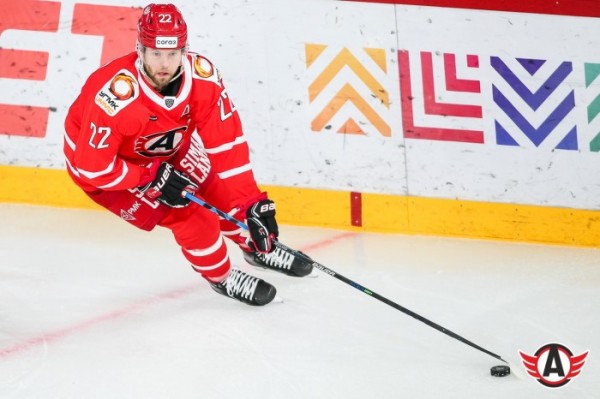 Питер Холланд: "Кажется, Дацюку только 25 лет, он заряжает всех энтузиазмом"