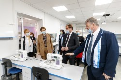 Лицей Екатеринбурга стал площадкой для участников Всероссийской олимпиады по технологии Лицей Екатеринбурга стал площадкой для участников Всероссийской олимпиады по технологии