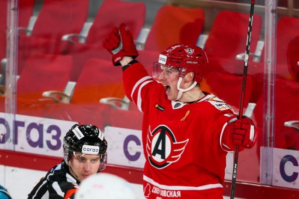 Хоккей: буллит Бочарова принёс «Автомобилисту» победу на «Сочи» Хоккей: буллит Бочарова принёс «Автомобилисту» победу на «Сочи»