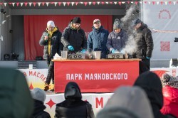 Масленица-2021: Екатеринбург проводит зиму гуляньями в ЦПКиО