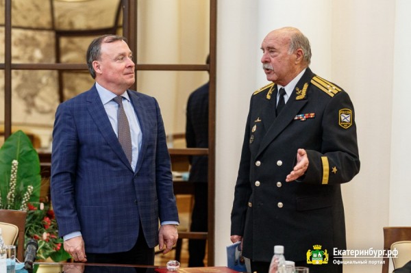 Алексей Орлов поздравил моряков-подводников с профессиональным праздником