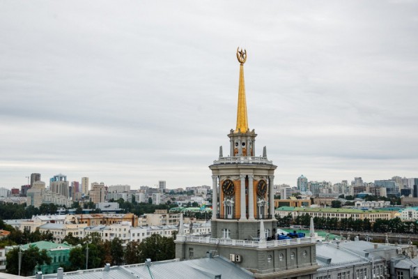 Алексей Орлов поддержал социальные инициативы жителей столицы Урала