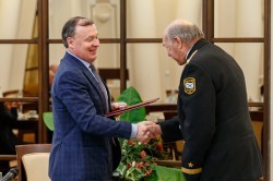 Алексей Орлов поздравил моряков-подводников с профессиональным праздником