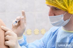 Коронавирус: последние новости 3 марта. Заболеваемость в РФ рекордно упала, Минздрав ожидает скорого конца пандемии