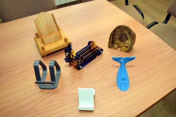 Юные инженеры Екатеринбурга создают аксессуары для мобильных устройств