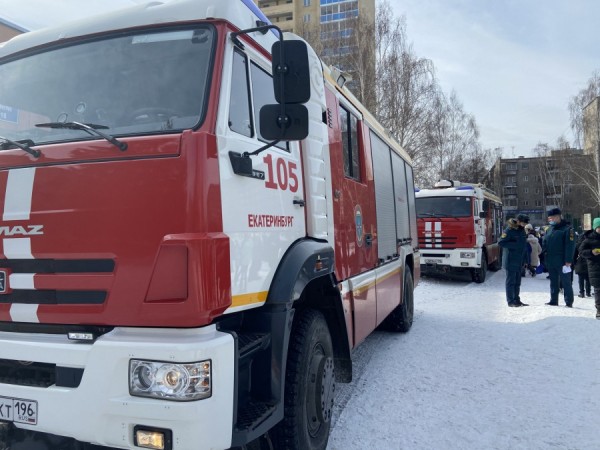 «Учитель был отрезан от выхода открытым огнём»: школьники отработали действия при пожаре «Учитель был отрезан от выхода открытым огнём»: школьники отработали действия при пожаре