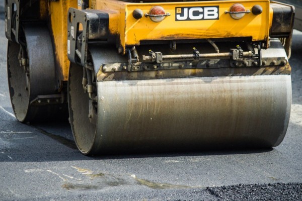 Более полумиллиона квадратных метров: городские власти ведут ремонт УДС