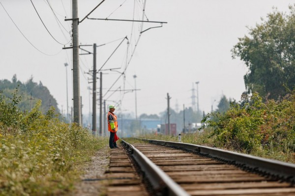 Будьте бдительны: железнодорожный переезд не прощает беспечности Будьте бдительны: железнодорожный переезд не прощает беспечности