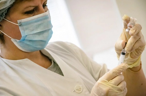 Сотрудники уральской IT-компании прошли вакцинацию от коронавирусной инфекции