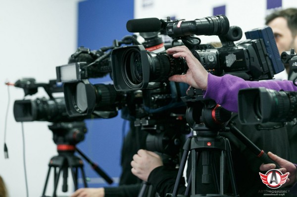 КХЛ принимает заявки от представителей СМИ на получение сезонной аккредитации