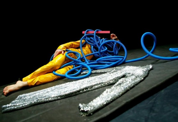 «Провинциальные танцы»: премьера завершающей постановки сезона пройдёт сразу на двух континентах