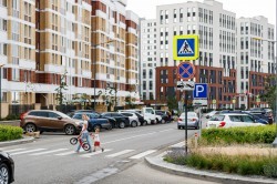 Глава Екатеринбурга оценил ход строительства социальных объектов в Солнечном Глава Екатеринбурга оценил ход строительства социальных объектов в Солнечном