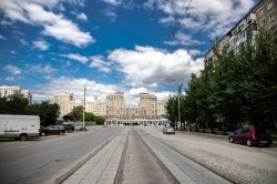 К ремонту улицы Викулова приступил новый подрядчик К ремонту улицы Викулова приступил новый подрядчик