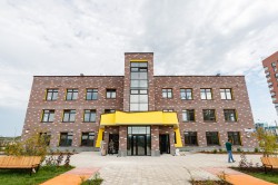 Глава Екатеринбурга оценил ход строительства социальных объектов в Солнечном Глава Екатеринбурга оценил ход строительства социальных объектов в Солнечном