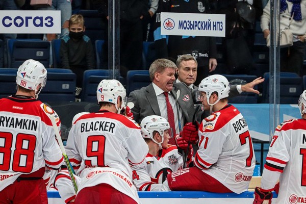 Хоккей: &laquo;Автомобилист&raquo; одержал третью подряд победу в чемпионате КХЛ