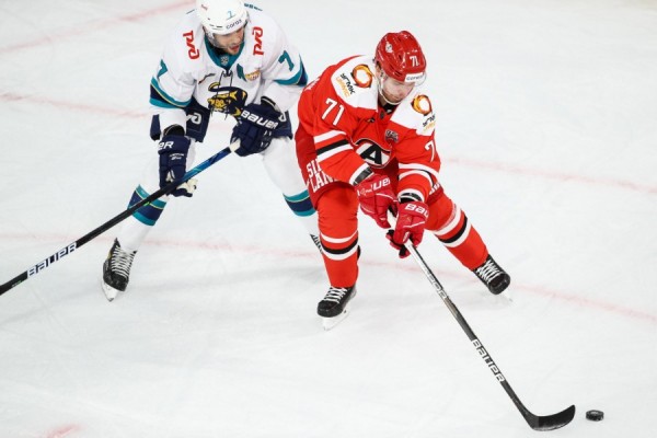 Хоккей: &laquo;Автомобилист&raquo; по буллитам уступил &laquo;Сочи&raquo;