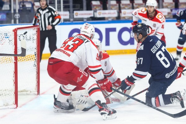 Хоккей: «Автомобилист» завершил выездную серию в Магнитогорске Хоккей: «Автомобилист» завершил выездную серию в Магнитогорске