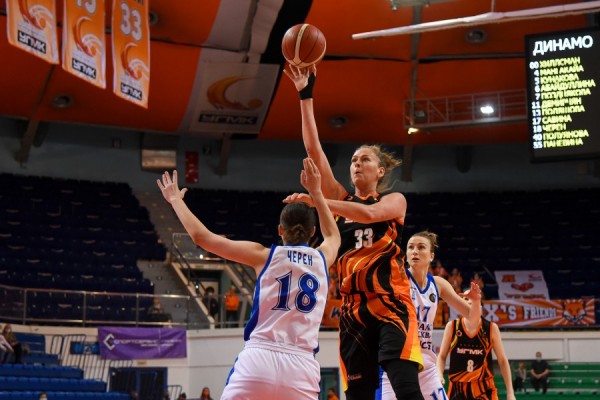 Баскетбол: УГМК переиграл московское «Динамо»