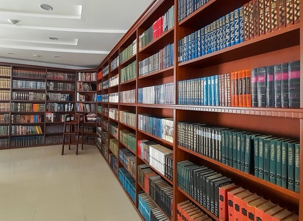 Алексей Орлов утвердил стратегический проект «Библиотека XXI века» Алексей Орлов утвердил стратегический проект «Библиотека XXI века»