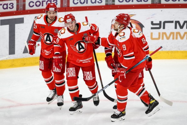 Хоккей: «Автомобилист» одержал уверенную победу над «Йокеритом»