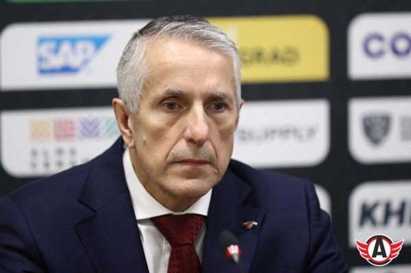 Билл Питерс о победе над «Авангардом»: «Наконец-то мы чаще играли в большинстве, чем в меньшинстве» Билл Питерс о победе над «Авангардом»: «Наконец-то мы чаще играли в большинстве, чем в меньшинстве»