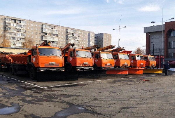 Проверка готовности городской коммунальной техники к зиме началась Проверка готовности городской коммунальной техники к зиме началась