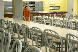 Юные екатеринбуржцы, проживающие в центре, получили новое школьное здание