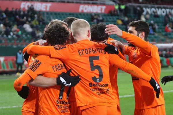 Футбол: «Урал» в Москве обыграл «Локомотив» Футбол: «Урал» в Москве обыграл «Локомотив»