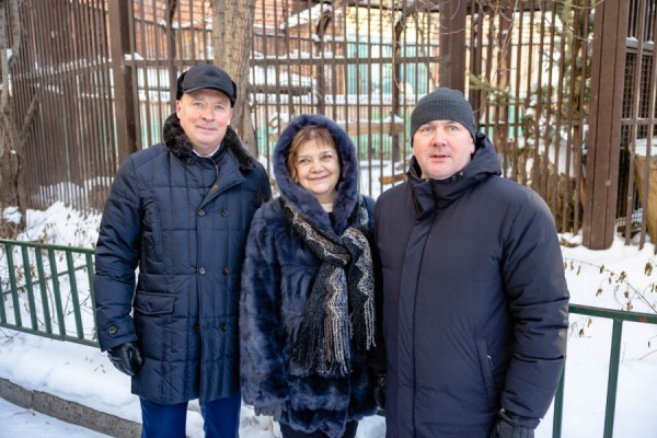 Алексей Шмыков и Алексей Орлов посетили зоопарк и заложили новогоднюю традицию