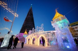 Алексей Орлов торжественно открыл главный ледовый городок Екатеринбурга